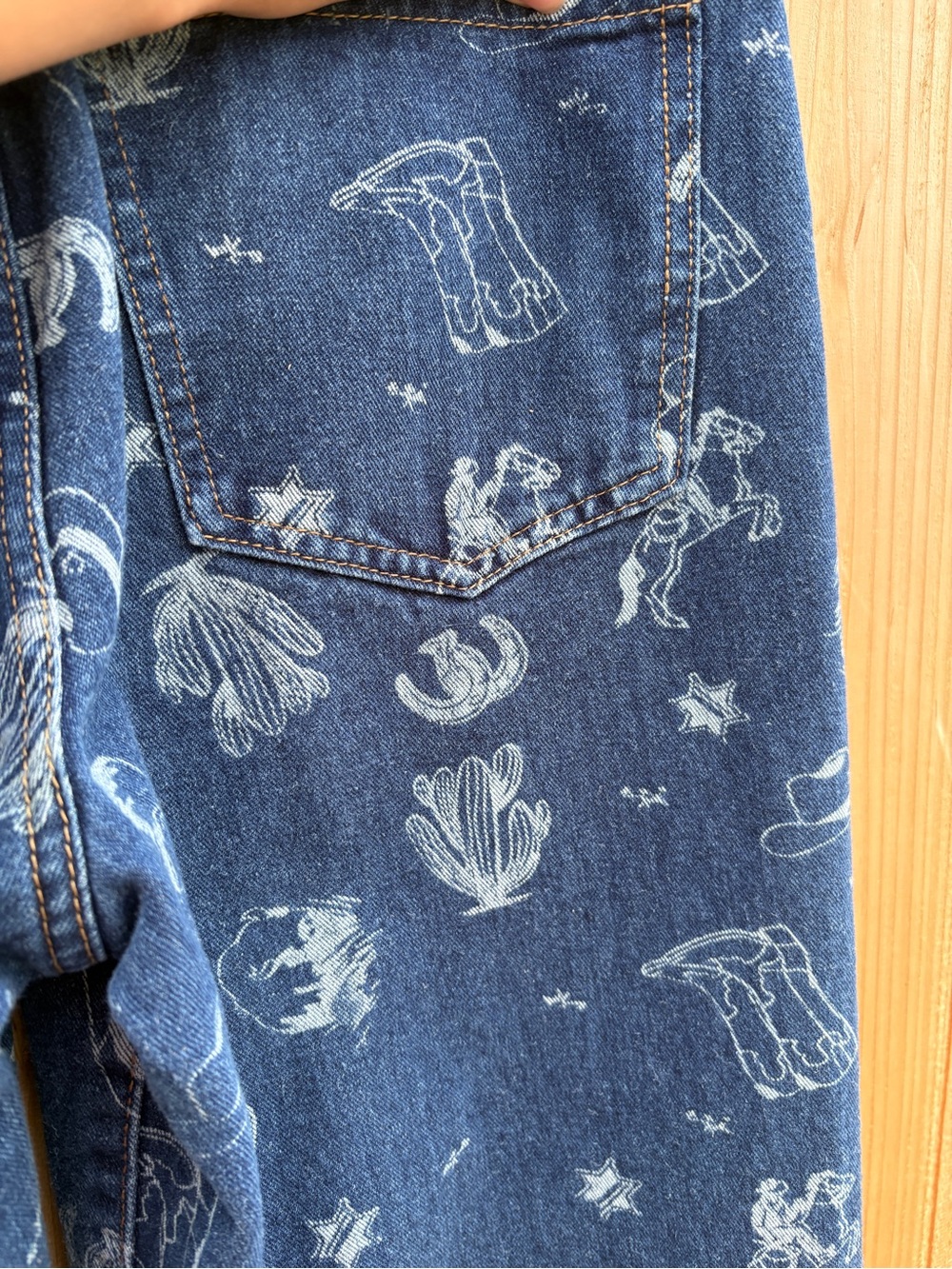 Cali 1850 Women's Western Print Wide Leg Denim Jeans - Picture 5 of 7